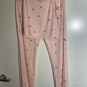 👀BUNDLE AND SAVE🥳 Pink Rose Pajama Set with Heart Pattern